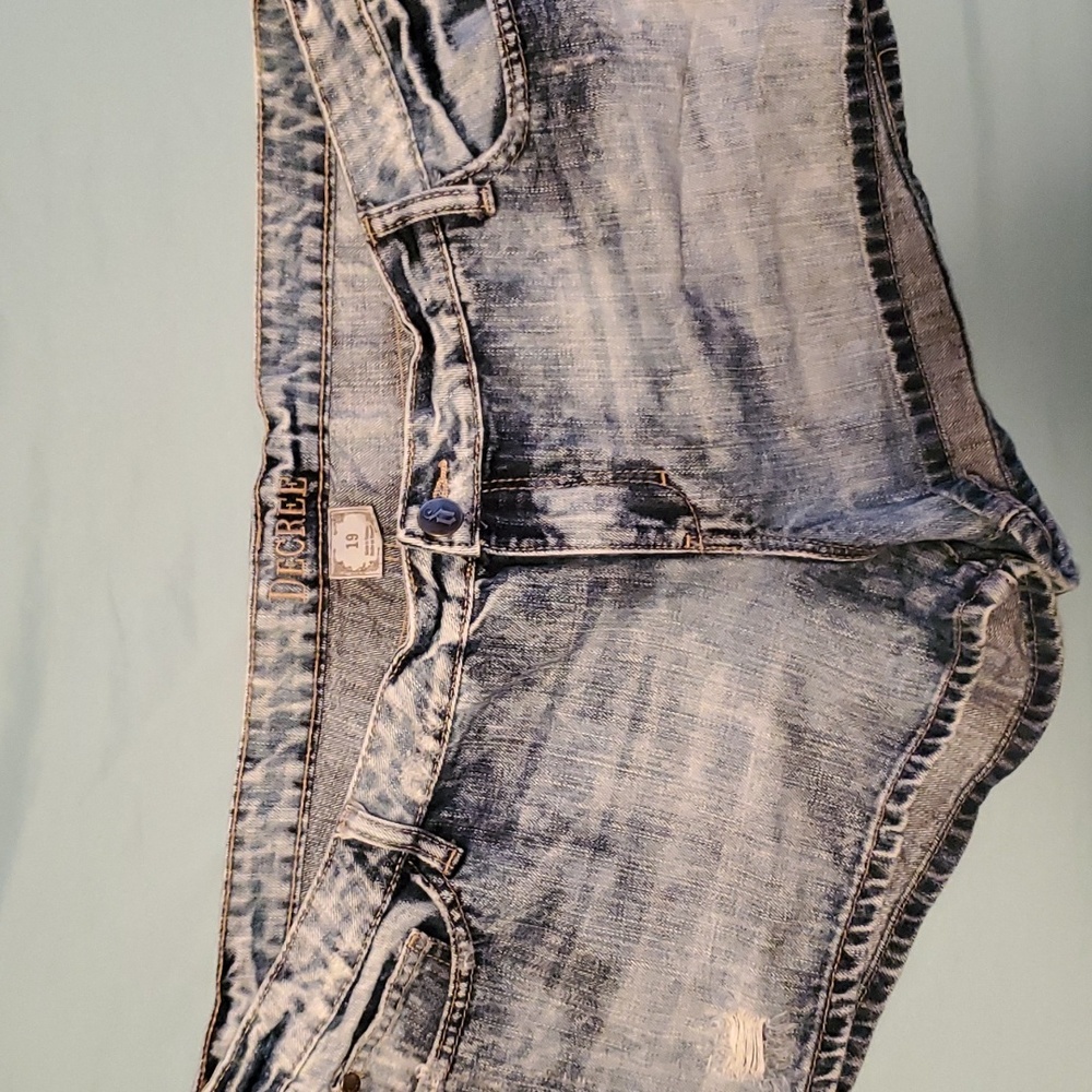 Decree Women's jean shorts
